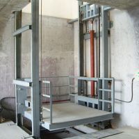 寧波起重機北侖液壓升降固定式貨運平臺安裝，年檢，銷售，保養